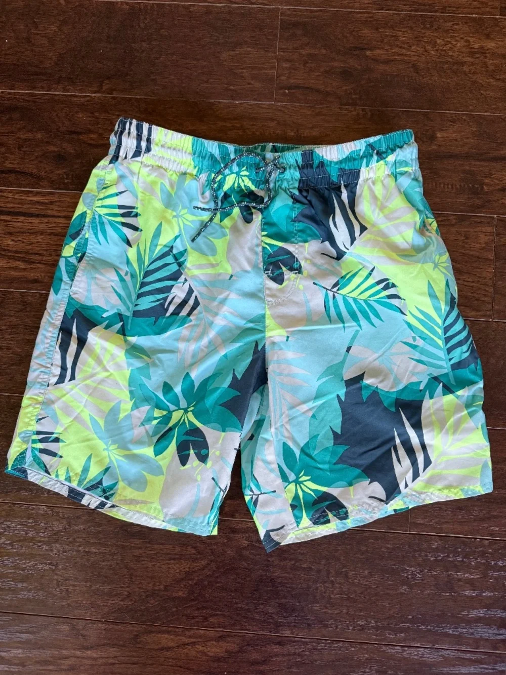 Old Navy Men’s Tropical Floral Swim Trunks Size M